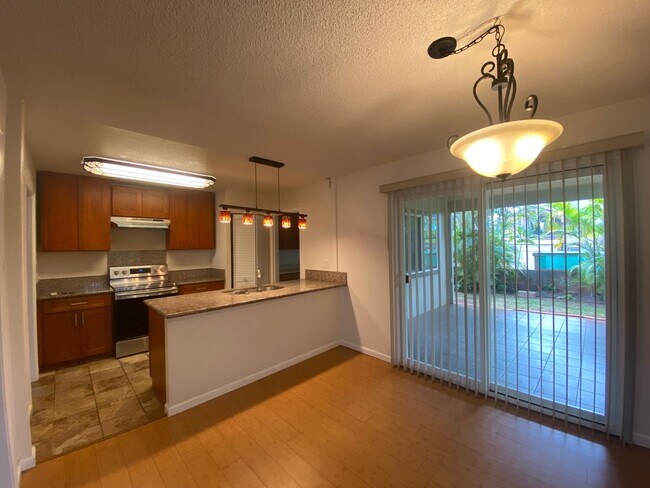 Foto del edificio - For Rent - 94-498 Hokuili St.