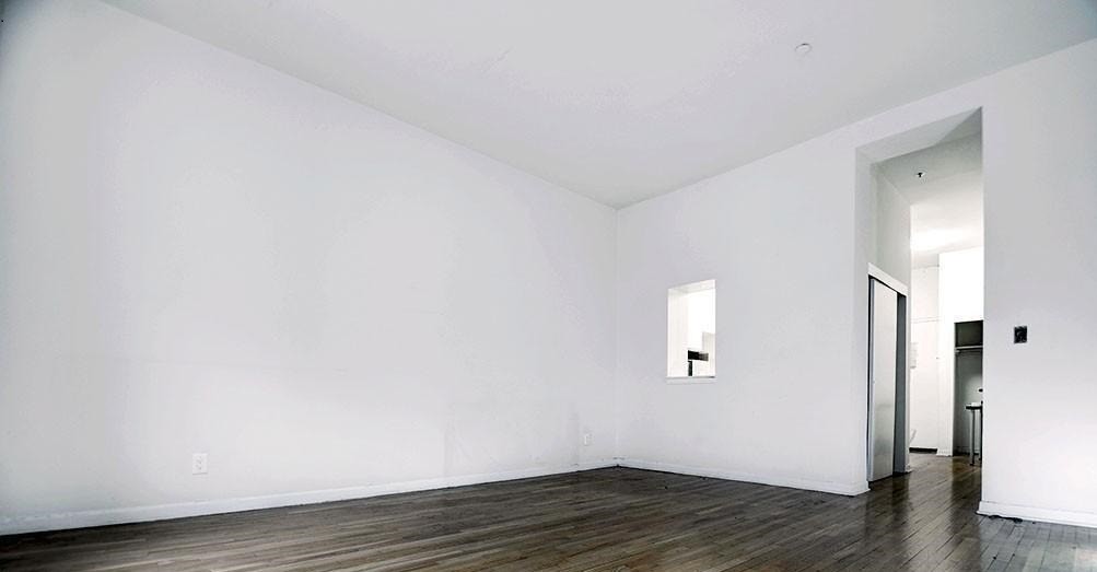 Foto principal - 131 E 83rd St