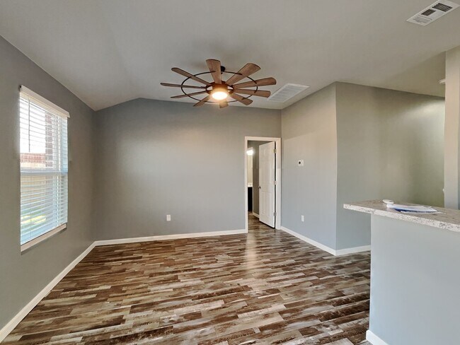 Foto del edificio - 9924 Black Bear Trl