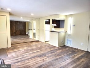 Building Photo - 9668 Brassie Way