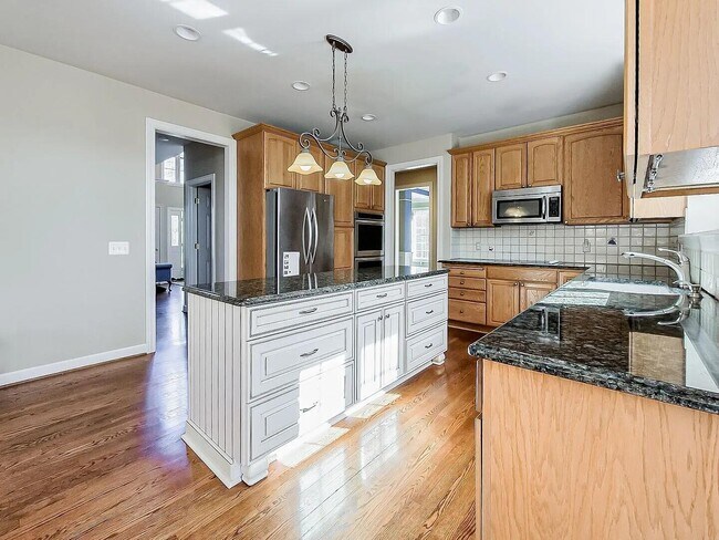 Foto del edificio - 22646 Autumn Park Blvd
