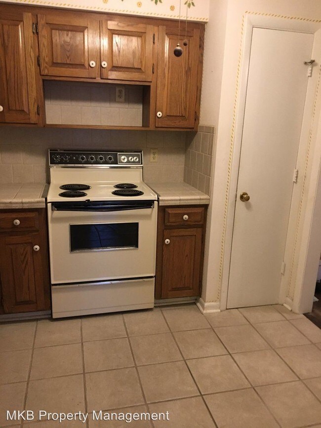 Building Photo - 2 br, 2 bath House - 3406 Kim Court B13