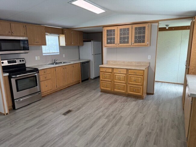 Foto del edificio - Greenback 37742 - 3 bed 2 bath mobile home - call Troy Adams 865-233-6949