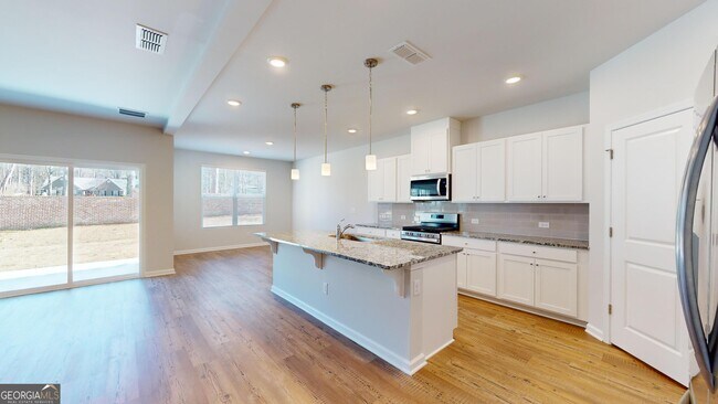 Foto del edificio - 2061 Ecoland Dr