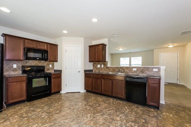 Foto del edificio - 5605 Twin Brook Dr
