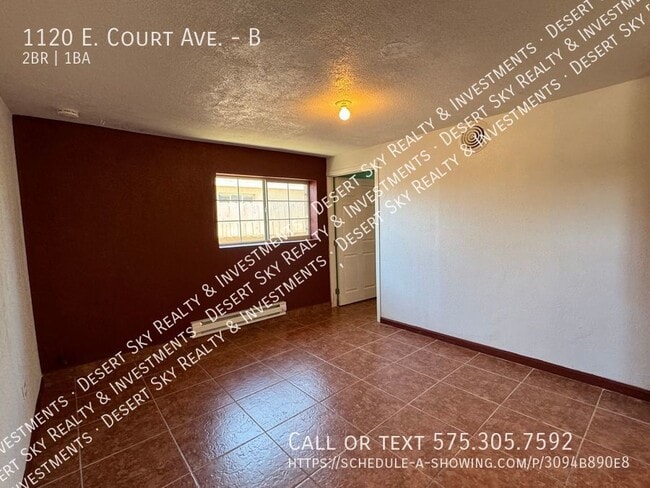 Building Photo - 2 Bedroom 1 Bath Duplex