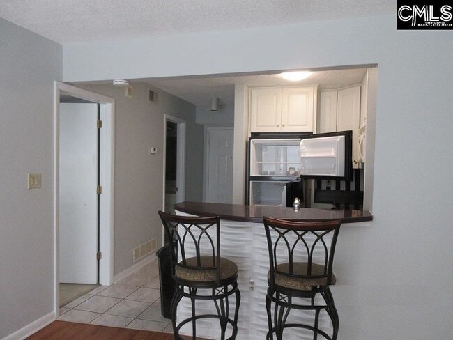 Foto del edificio - 1600 Park Cir