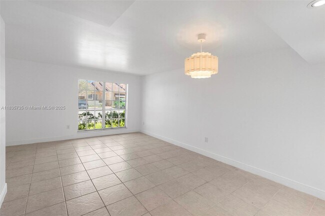 Building Photo - 10350 SW 154th Cir Ct