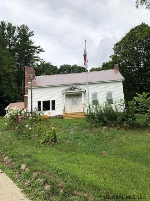 Foto del edificio - 6447 Middle Grove Rd