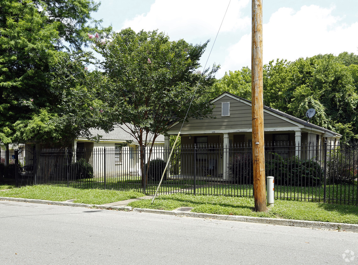 Foto del edificio - The Cottages