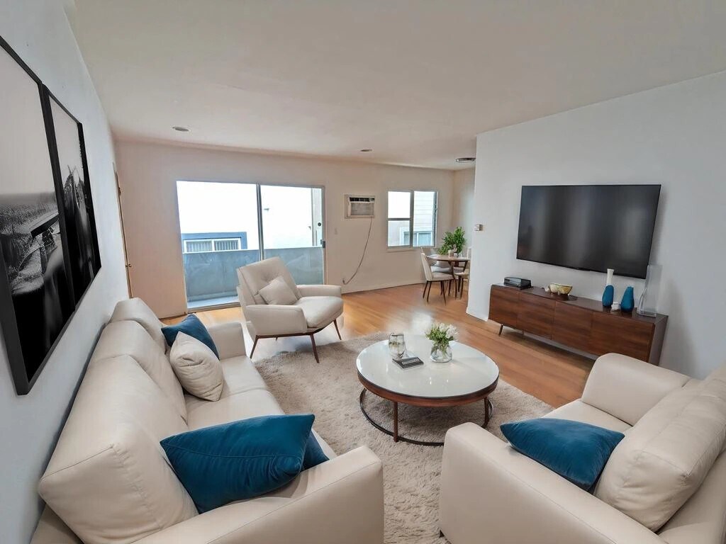 Foto del edificio - 1331 N Poinsettia Pl