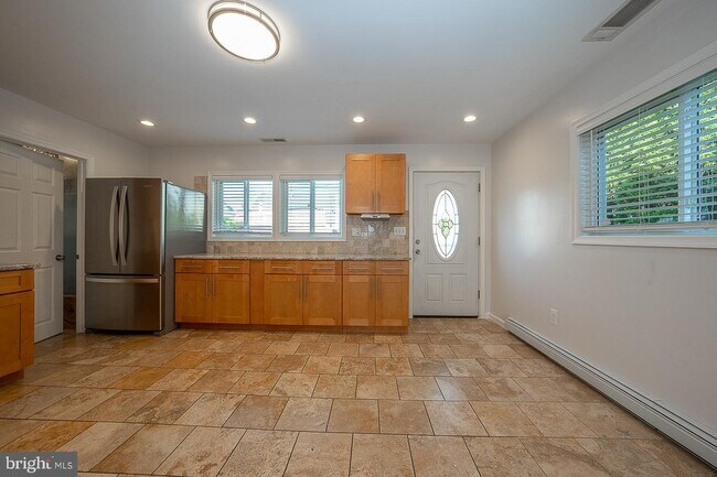 Foto del edificio - 6950 Fowler St
