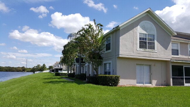 Building Photo - Awesome Townhouse!
