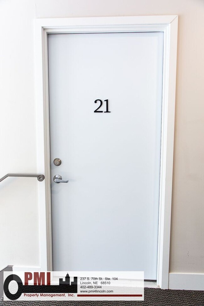Foto del edificio - 2 Bedroom and 1 Bathroom Apartment Availab...