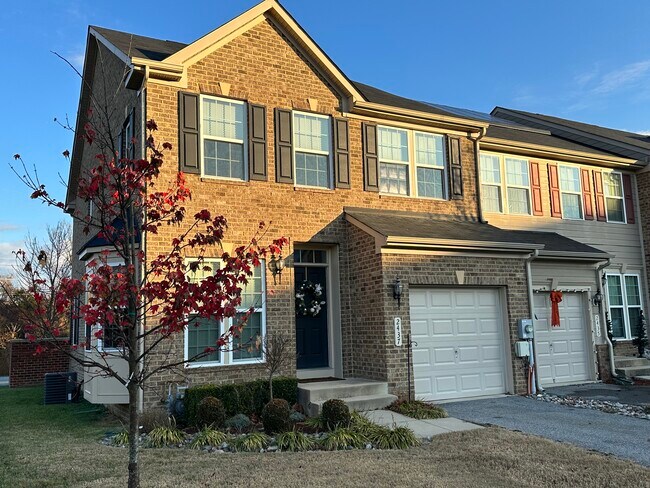 Foto del edificio - 2437 Baileys Pond Rd