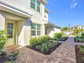 Building Photo - 4664 Arboretum Cir