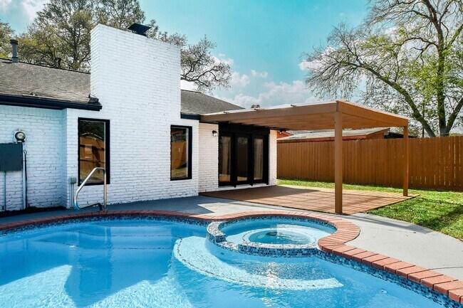 Foto del edificio - 5850 Duxbury St