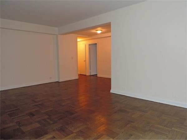 Building Photo - 41 West 58th Street