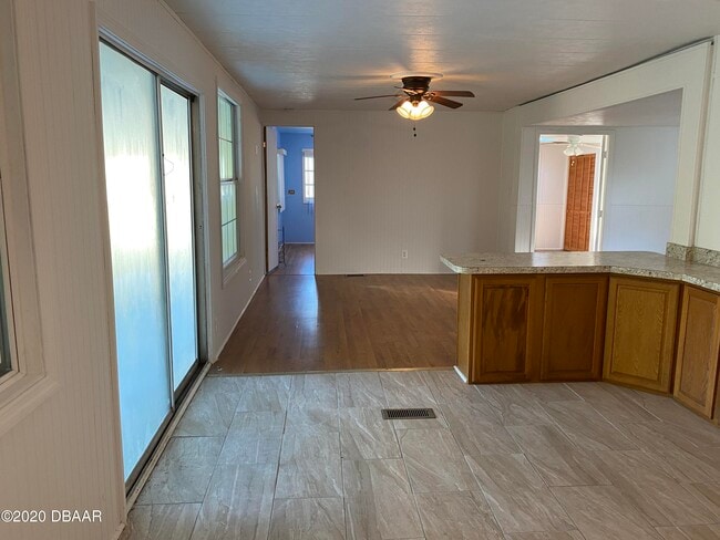 Building Photo - 190 Sand Pebble Cir
