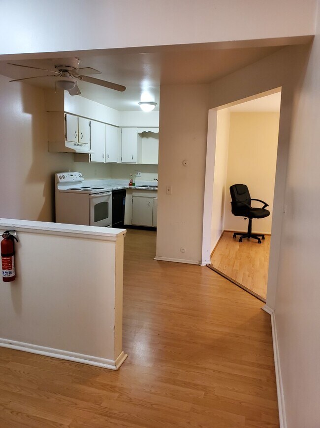 626 Lynn Ave Unit 1, Kalamazoo, MI 49008 Condo for Rent in Kalamazoo