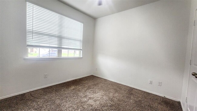 Building Photo - 20915 Azelea Field St