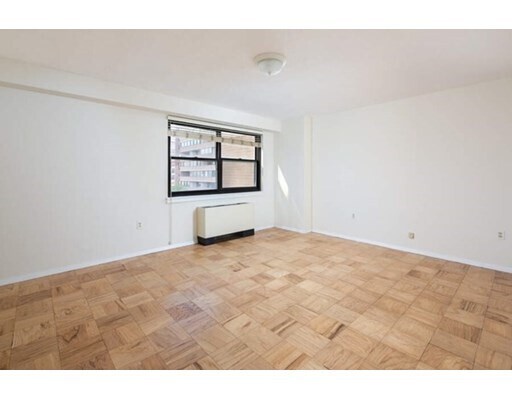 Foto del edificio - 9 Hawthorne Pl