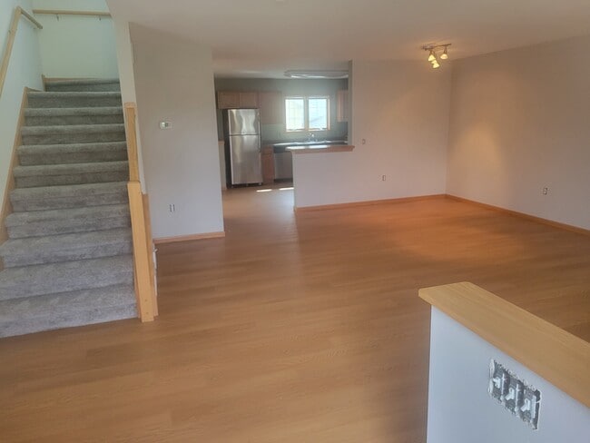 Dining area - 2533 Leopold Way