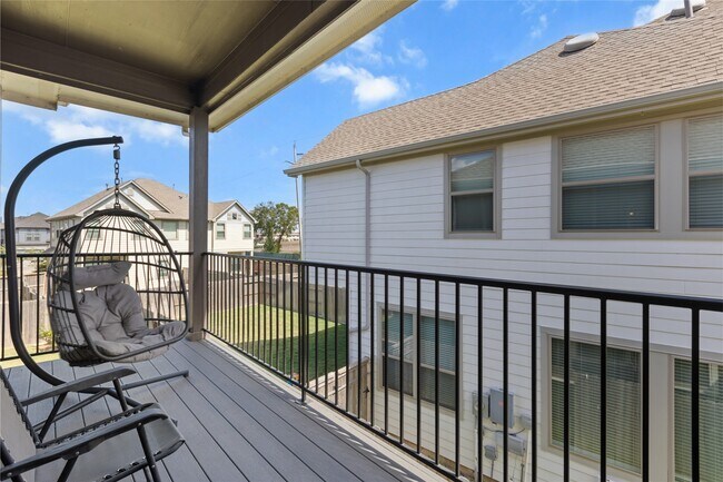 Foto del edificio - 9443 Starlight Oak Dr