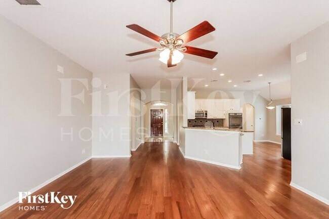 Foto del edificio - 8143 Dune Brook Dr