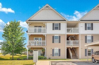 Building Photo - 11201 Spring Creek Ln