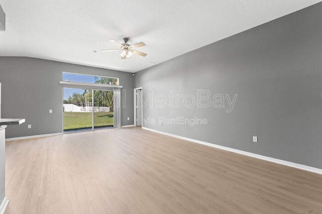 Building Photo - 1010 Summer Breeze Dr
