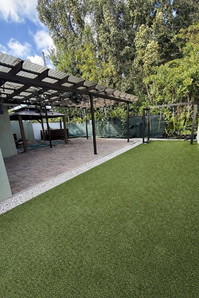 Foto del edificio - 6000 Adriatic Way