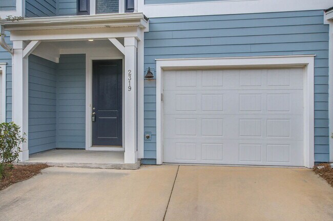 Foto del edificio - 2319 Watchtower Ln