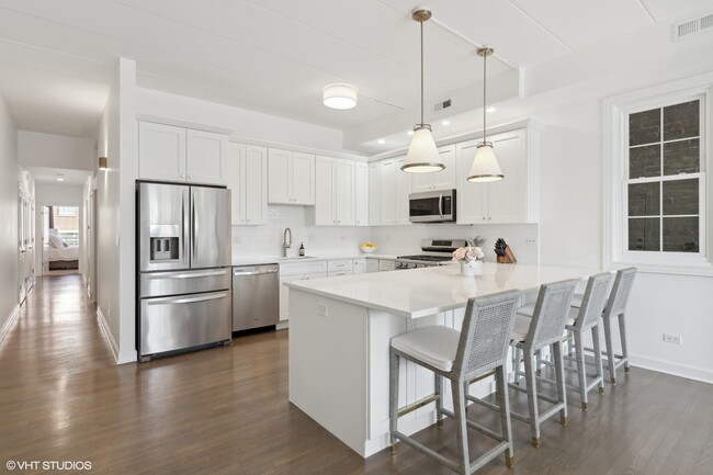 Foto del edificio - 1332 W Madison St