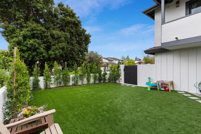 Área de jardín - 12591 Havelock Ave