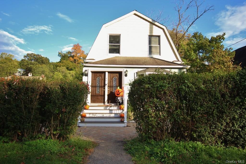 Primary Photo - 46 Hall Ave