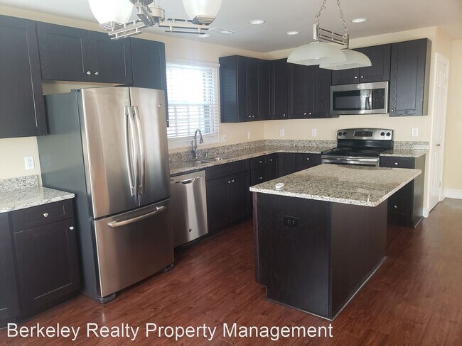 Building Photo - 3 br, 1.5 bath House - 921 Foley Drive
