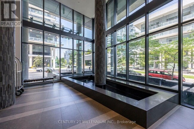 Building Photo - 39 Annie Craig Dr