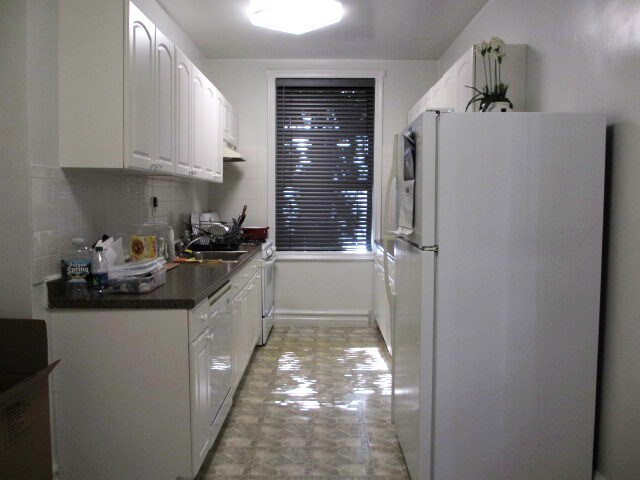 kitchen - 11021 73rd Rd