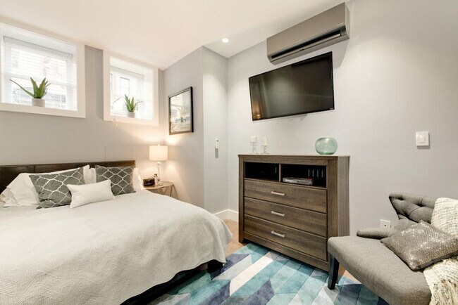 Foto del edificio - 1729 Riggs Pl NW