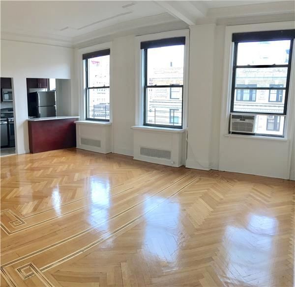 Primary Photo - 1100 Madison Ave