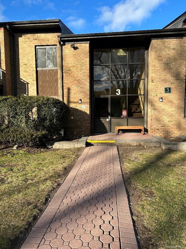 Building Photo - 3 Charles Ln