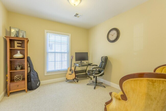 Foto del edificio - 4441 Davis St