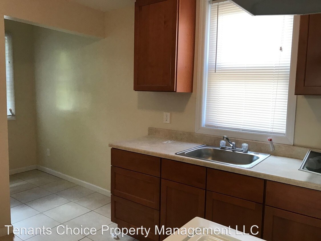 Building Photo - 188 S 9th St