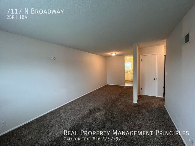 Foto del edificio - 7117 N Broadway