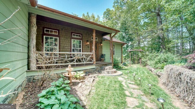 Foto del edificio - 911 Summit Way