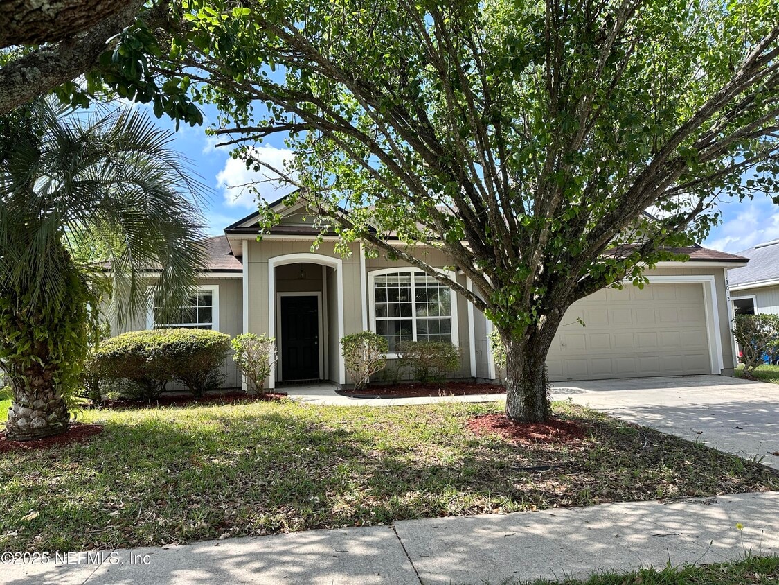 Primary Photo - 13012 Staffordshire Dr S