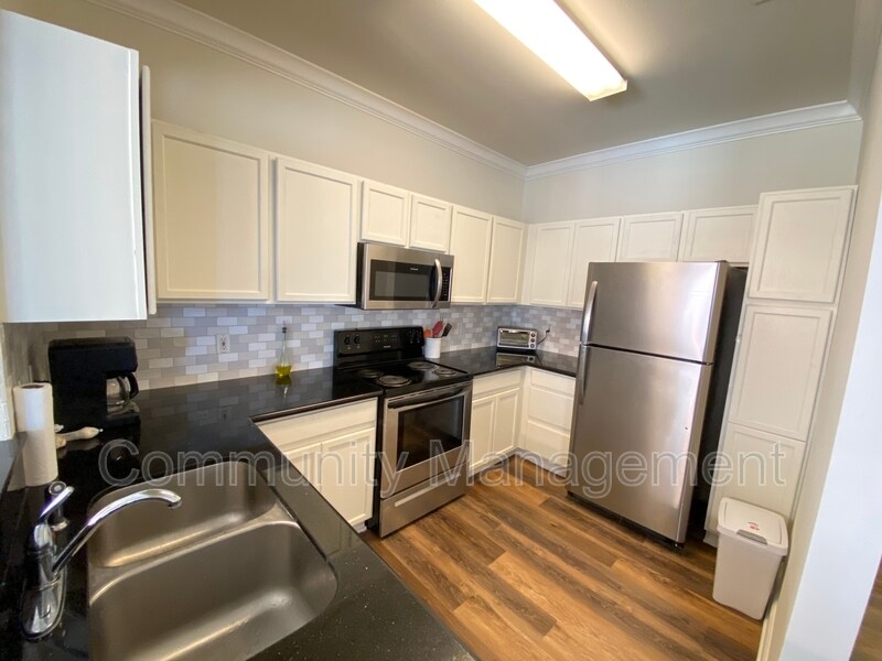 710 E Boyd Dr Unit Apt 1004, Baton Rouge, LA 70808 Condo for Rent in