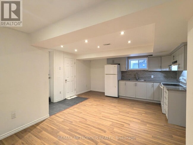 Building Photo - 40 Harper-Hill Dr