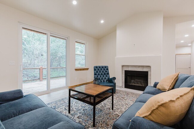 Foto del edificio - Beautiful New Construction Mountain Retreat